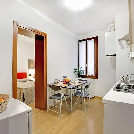Bricola Biennale Appartement Venetië